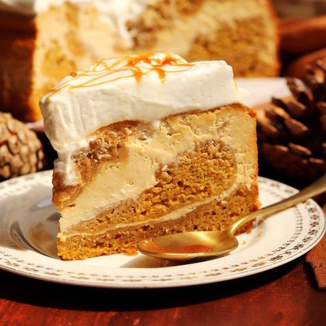 Caramel Pumpkin Cake Cheesecake Pumpkin Cheesecake Aesthetic, Desserts To Win A Bake Off, Light Pumpkin Cheesecake, Pumpkin Cake Cheesecake, Pumpkin Cheesecake Cake, Thanksgiving Cheesecake, Scientifically Sweet, Homestead Recipes, Thanksgiving Cake