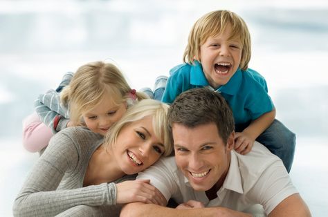 cute Family Dentist, Family Inspiration, Ideas Family, Family Posing, Cute Family, Jolie Photo, Foto Inspiration, 인물 사진, Family Photoshoot