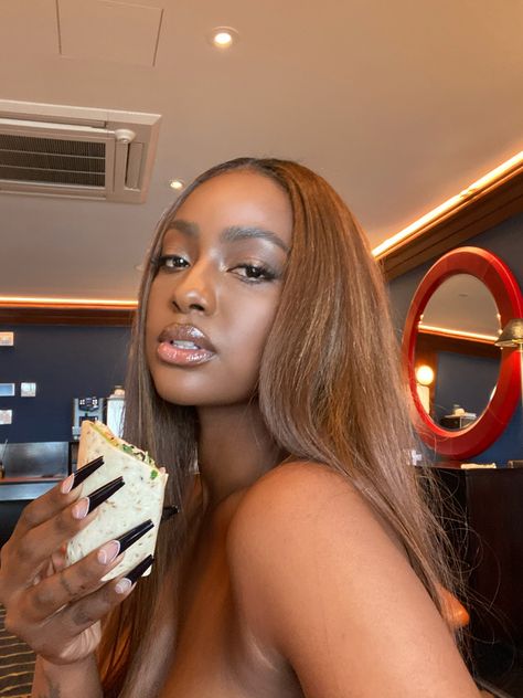 Justine Skye Hair, Color On Black Women, Justine Skye Style, Hair Color On Black Women, Brown Unicorn, Cinnamon Brown Hair Color, Cinnamon Brown Hair, Black Women Braids, Cinnamon Hair