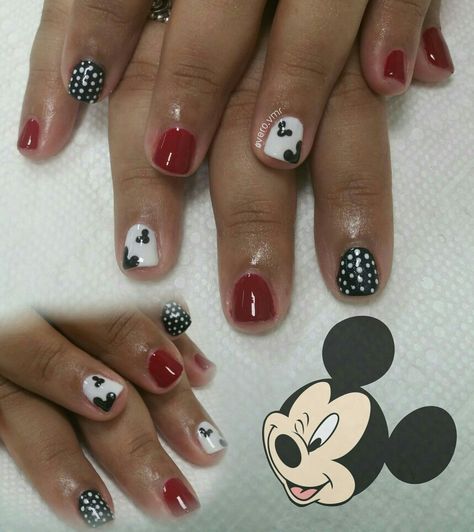 Disney Nails 2022, Disney Nails Mickey, Classy Disney Nails, Disney Gel Nails, Minnie Mouse Nail Art, Mouse Nail Art, Disney Nail Designs, Mickey Mouse Nails, Disney Inspired Nails