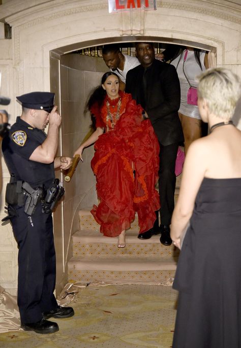 Cardi B Exits Bash ‘Barefoot with Her Dress Ripped and Butt Out’ After Nicki Minaj Fight: Source Cardi B Nicki Minaj, Cardi B Wap Outfit, Cardi B Performance, Cardi B And Nicki Minaj Together, Cardi B Before, Cardi B Black Dress, Ripped Dress, Tom Ford Lipstick, Cardi B Photos