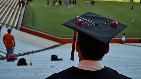 Graduation Caps For Guys, College Drinking Games, Graduation Cap Decoration Ideas, Cap Decoration Ideas, Graduation Cap Decoration Nursing, College Drinks, Funny Graduation Caps, Grad Cap Decorated, Fun Drinking Games