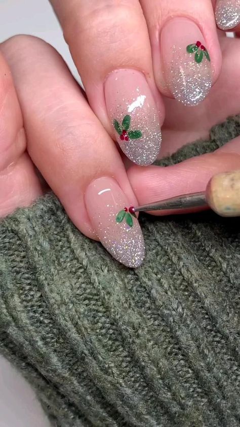 Xmas Nail Art, Cute Christmas Nails, Christmas Gel Nails, Nail Art Designs Diy, Nail Art Designs Videos, Winter Nail Art, Festival Nails, Nagel Inspo, Xmas Nails