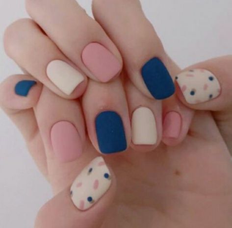 Sns Spring Nails Designs, Easy Nail Art For Beginners Short Nails, Spring Nails 2022, Manikur Kuku, Nagellack Trends, Colorful Nails, Cute Gel Nails, Minimalist Nails, Nail Arts