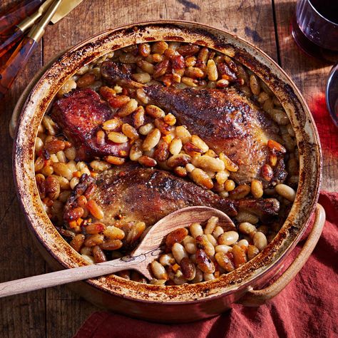 Chicken Cassoulet, Cassolette Recipe, Cassoulet Recipe, Cassoulet Recipe Easy, Sausage Cassoulet, Hardy Meals, Bistro Food, Classic French Dishes, Bean Stew