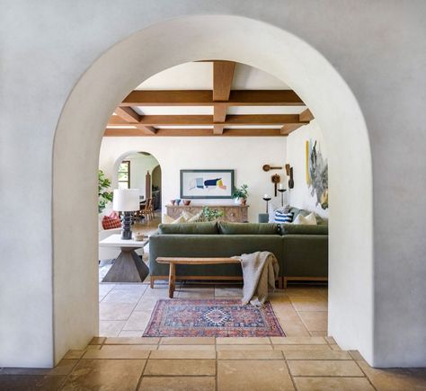 This traditional home with its spacious living spaces is a study of beautiful Spanish Colonial design, renovated by Denise Morrison Interiors in Laguna Niguel, California. Spanish Colonial Interior Design, Modern Spanish Colonial, Morrison Interiors, Colonial Modern, Spanish Interior, Spanish Style Architecture, Barrel Ceiling, Spanish Bungalow, Colonial Kitchen