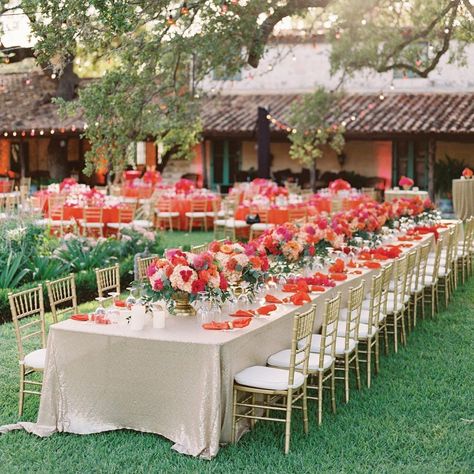 Table inspiration with orange and pink flower bouquets, table setting ideas {May Carlson} East Meets West Wedding, Table Setting Etiquette, Pink Explosion, Tea Ceremony Wedding, Vietnamese Wedding Dress, Asian Wedding Decor, Orange And Pink Wedding, Vietnam Wedding, Wedding Glamour