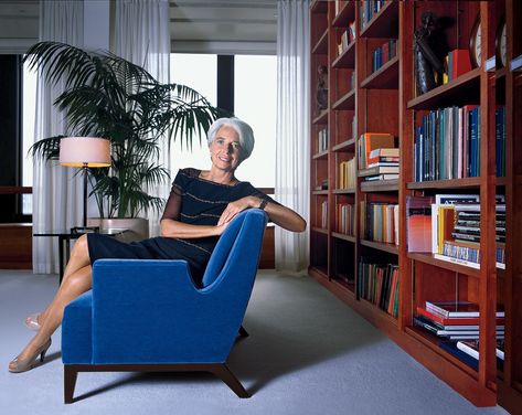 Christine Lagarde Style, Lagarde Christine, Christine Lagarde, Changing Of The Guard, Professional Chic, The Guard, Advanced Style, English House, Other Woman