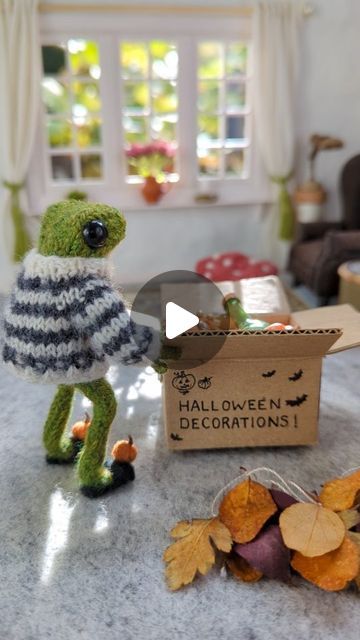 India Rose Crawford Videos, Frog And Toad Nursery, Crochet Toad, Knitted Frog, Yarn Animals, Frog Doll, India Rose, Decorate For Halloween, Vision 2024