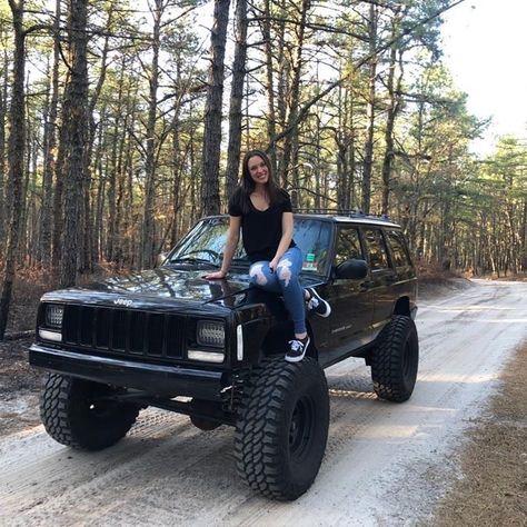 https://www.facebook.com/2083022801932051/photos/a.2083041031930228/2642819215952404/?type=3 Toyota Jeep, Jeep Stuff, Jeep Girl, Profile Pic, Jeep Life, Jeep Cherokee, Type 3, Monster Trucks, Jeep