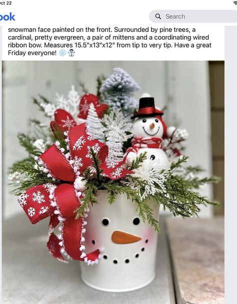 Coffee Cup Flower Arrangements Christmas, Snowman Flower Arrangements, Snowman Centerpieces Diy, Snowman Centerpiece Ideas, Snowman Centerpieces, Pitcher Centerpiece, Christmas Planter, Snowmen Crafts, Christmas Florals