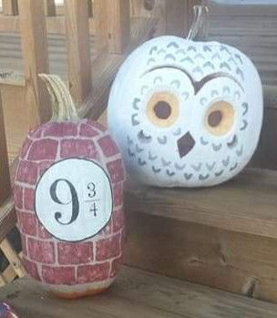 Hedwig Pumpkin Painting, Owl Painted Pumpkin, Harry Potter Painted Pumpkin, Owl Pumpkin Painting, Hedwig Pumpkin, Harry Potter Pumpkin, Harry Potter Couples, Owl Pumpkin, Character Pumpkins