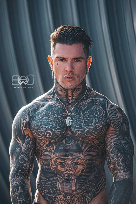 Full Body Tattoo Designs, Andrew England, Mafia Men, Word Tattoo Ideas, Tattooed Models, Large Mens Fashion, Body Tattoo Design, Tattooed Men, Body Aesthetic