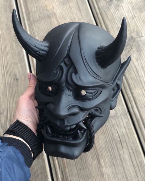 6,698 Likes, 53 Comments - HANDMADE JAPANESE MASK (@oniclay) on Instagram: “Black Hannya with rope 🖤 ⠀ ❗️ALL QUESTIONS ABOUT ORDERNING IN DM❗️ ❌I don’t answer in comments.…” Oni Samurai Mask, Oni Face Mask, Oni Demon Mask, Mascara Hannya, Oni Mask Buy, Hannya Maske Tattoo, Japanese Hannya Mask, Japanese Oni Mask, Hannya Maske