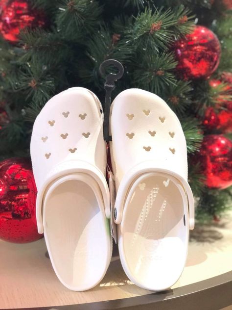 These White Mickey Crocs Are The Perfect Park Shoe Disney Crocs Shoes, Disney Crocs, Croc Accessories, Disney Attire, Shoes Disney, Disney Wear, 2020 Outfits, White Crocs, Disney Themed Outfits