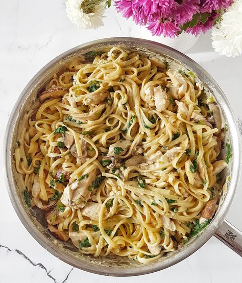 Dairy Free Creamy Chicken, Creamy Chicken Florentine, Florentine Pasta, Chicken Florentine Pasta, Dairy Free Pasta Recipes, Gluten Free Crock Pot Recipes, Chicken Pasta Dishes, Dairy Free Pasta, Chicken Florentine