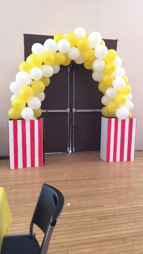 Popcorn Arch Balloons, Popcorn Bucket Balloon Arch, Circus Theme Homecoming Float, Diy Circus Tent Backdrop, Circus Curtain Backdrop, Circus Birthday Party Theme, School Fair, Movie Night Birthday Party, Fall Carnival