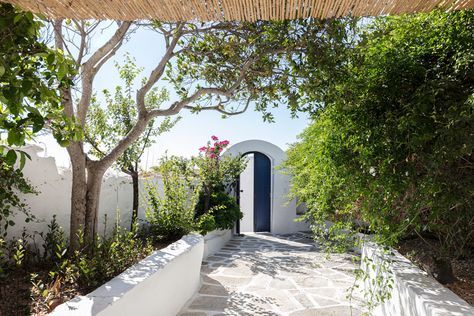 House in Sikinos island by Kapsimalis Architects - The Greek Foundation Greek Homes, Dry Landscape, Paros Island, Greek Villas, Island Villa, Sea House, Greek House, Pedestrian Street, Island Decor