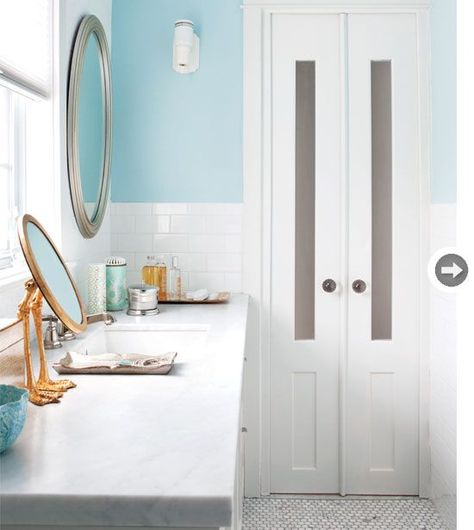 Two panels from a closet door are made into a mini double door in this bathroom. {PHOTO: Virginia Macdonald} Narrow French Doors, French Doors Bedroom, Trendy Door, Double Doors Interior, Glass French Doors, Small Closets, Bathroom Closet, Boot Room, French Doors Interior