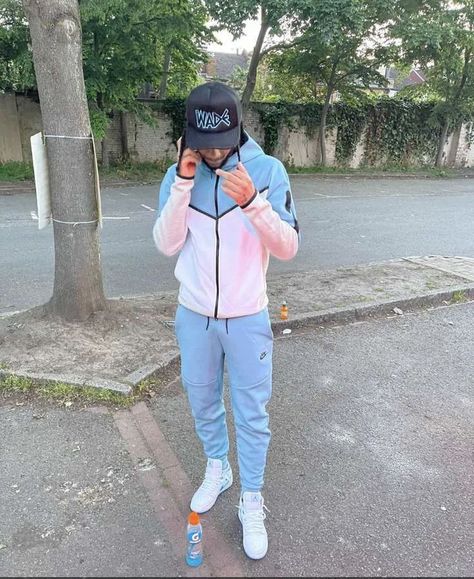 Light Blue Tech Fleece, London Drip, Blue Tech Fleece, Nike Tech Fleece Outfit Men, Drip Style, Uk Drip, Fleece Outfit, Boys Tracksuits, Central Cee