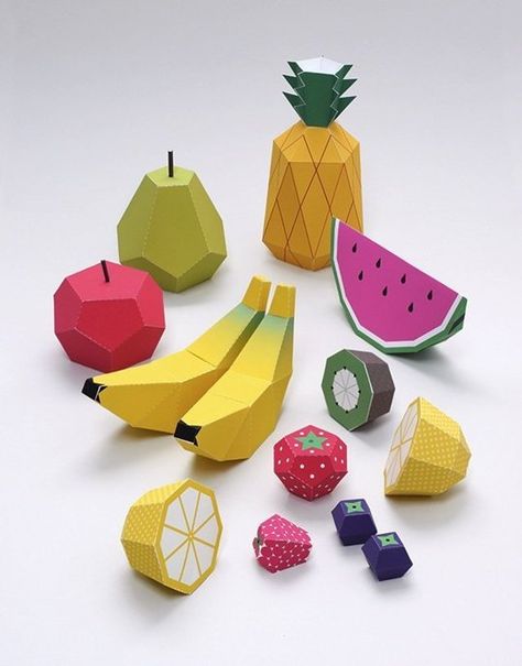 Paper Crafts: Free Foldable Fruit Printables Mr Printables | Apartment Therapy Fruit Printables, Vika Papper, 3d Templates, Paper Fruit, Pola Kotak, Fruit Crafts, Desain Quilling, Folding Origami, Diy Bricolage