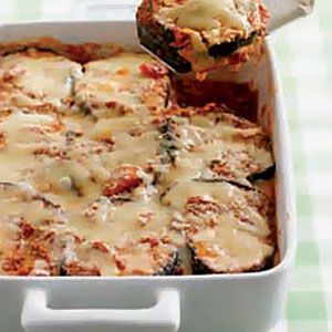 womansday Grill Eggplant, Eggplant Parmesean, Marinara Recipes, Eggplant Parmigiana Recipe, Parmigiana Recipe, Dinners Under 500 Calories, Eggplant Parmigiana, South Beach Diet Recipes, Spinach Cheese