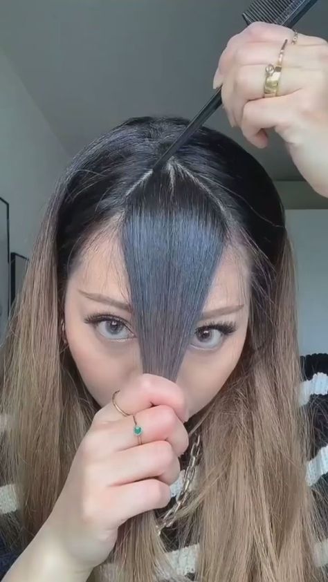 Easy Hair Cuts, Diy Haircut, How To Cut Bangs, Bangs With Medium Hair, Hair Tips Video, Haircuts Straight Hair, Long Hair With Bangs, Hairdo For Long Hair, Hair Stylist Life