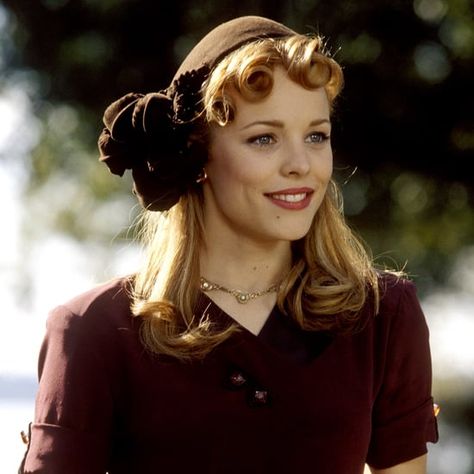 Rachel Mcadams Icons, Rachel Mcadams The Notebook, Rachel Mcadams Hair, Pink Streaks, Canadian Actresses, Rachel Mcadams, Jessica Biel, The Notebook, Reese Witherspoon