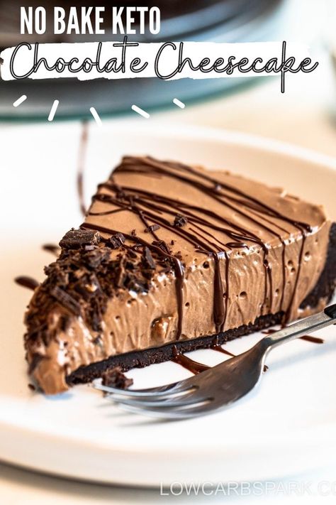 This decadent no-bake keto chocolate cheesecake it's rich, creamy, and super easy to make. It's an impressive keto no-bake dessert that takes less than 15 minutes to make from scratch. Low Calorie Chocolate Cheesecake, Keto Chocolate Crust, Keto Chocolate Pie Recipes, Keto Chocolate Cheesecake Recipes, Keto No Bake Desserts, Low Carb Chocolate Cheesecake, No Bake Keto Cheesecake, Keto Cheesecake Recipes, Keto Chocolate Cheesecake