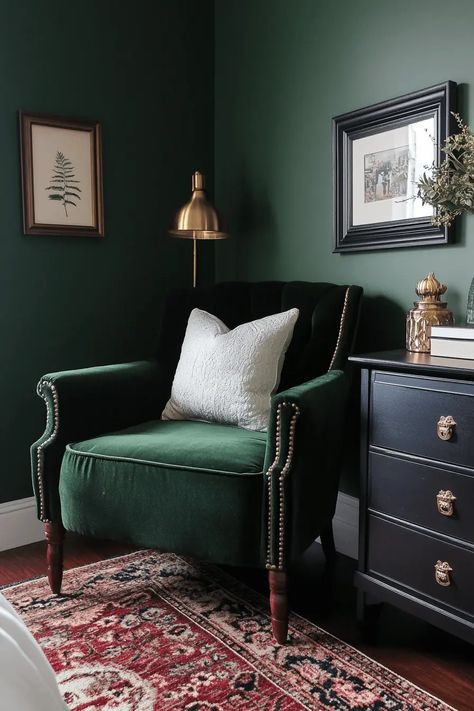 Green And Black House Decor, Green And Black Bedroom Ideas, Dark Green And Black Bedroom, Dark Green Bedrooms, Black And Dark Green Bedroom, Green And Black Bedroom, Dark Green Bedroom Ideas, Forest Green Bedrooms, Green Upholstered Chair