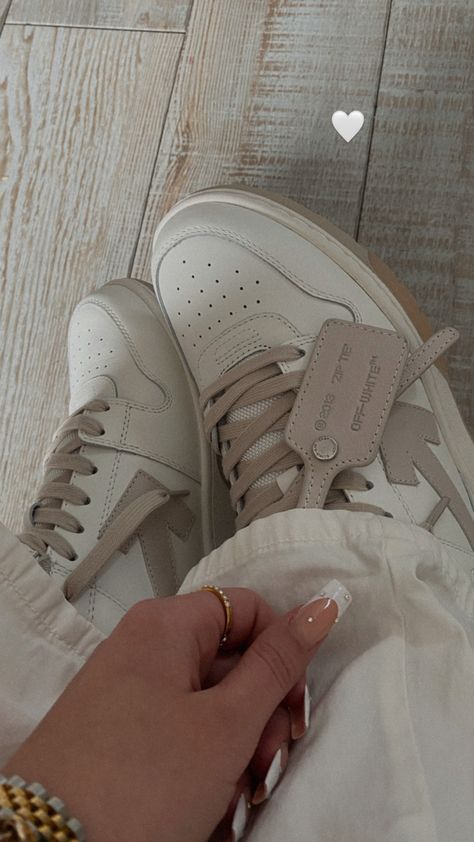 Off-white ooo out of office sneaker beige white Out Of Office Off White Sneakers Outfit, Office Sneakers, White Sneakers Outfit, Beige Sneakers, Beige Outfit, Fits Inspo, Out Of Office, Beige Shoes, Adidas Gazelle Sneaker