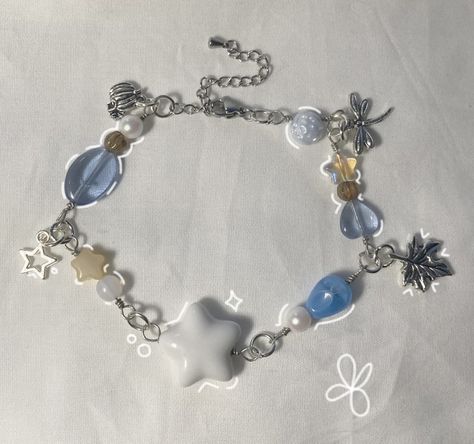 Gilmore Girls inspired bracelet, Yale version ☆ Gilmore Girls Bracelet, Girls Bracelet, Yellow Star, Girl Inspiration, Blue Pearl, Pinterest Board, Gilmore Girls, Star Shape, Pearl Beads