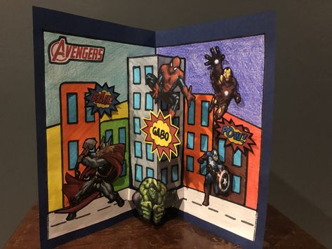 Spiderman Gifts, Tarjetas Pop Up, Up Book, Pop Up Book, Birthday Cards Diy, Beaded Keychains, Pop Up Cards, Art Lesson, Comic Book Art