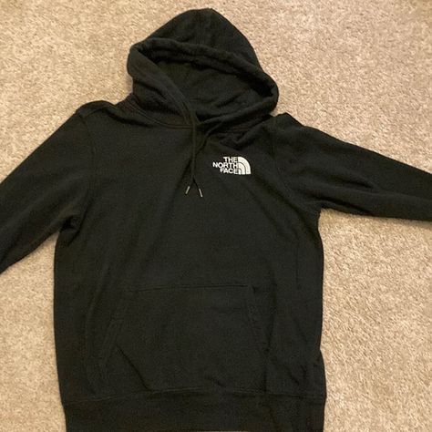 The North Face. Black Hoodie. Size M. Theme: WALLS ARE MEANT FOR CLIMBING Dark Green Hoodie, Cowgirl Clothes, The North Face Hoodie, North Face Sweatshirt, Dump Ideas, North Face Hoodie, Memes Status, Green Hoodie, Black North Face