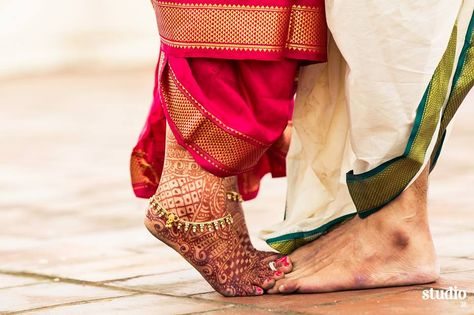 Wishes For Bride And Groom, Bride Photos Poses, Indian Wedding Poses, Indian Wedding Photography Couples, Engagement Photography Poses, Wedding Photoshoot Props, Bridal Photography Poses, Pre Wedding Photoshoot Outdoor, Indian Wedding Couple Photography