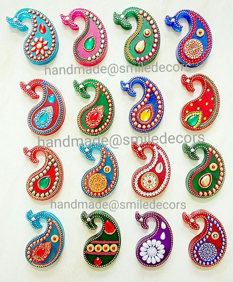 ACRYLIC KUMKUM BOXES Designer Rangoli, Rangoli Decoration, Kalash Decoration, Acrylic Items, Diya Designs, Haldi Kumkum, Kundan Rangoli, Acrylic Rangoli, Thali Decoration Ideas