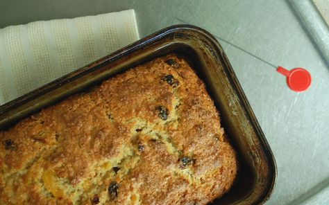 The Spice Garden: The Silver Palate's Apricot and Raisin Bread Apricot Raisin Bread, Silver Palate, Spice Garden, Raisin Bread, Breakfast Food, Daily Bread, Flea Market, Raisin, Bread Recipes