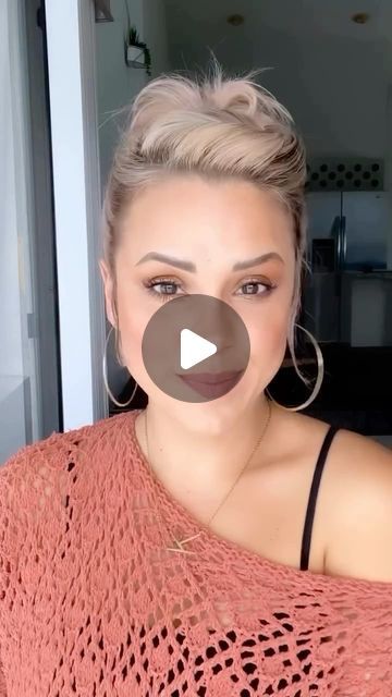 Hair Do For Fine Hair, Easy Summer Updos For Short Hair, Shorter Hair Updos Easy, Up Do For Short Hair Easy, Very Short Hair Updo, Easy Up Do, Short Hair Updo Easy, Easy Short Hairstyles, Short Hair Dos