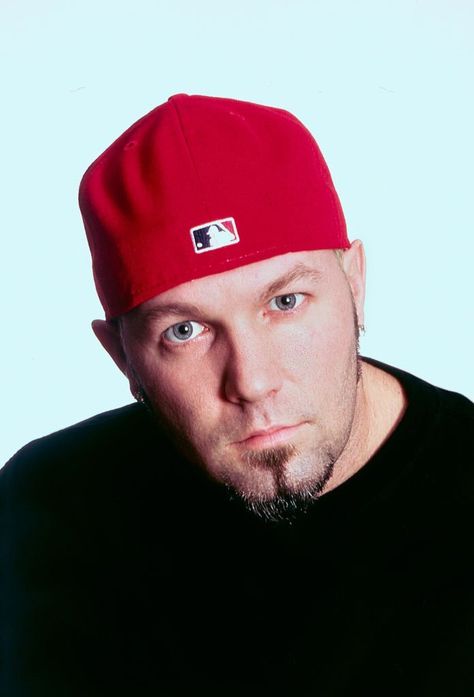 NA Limp Bizkit Halloween Costume, Fred Durst, Silly Bands, Limp Bizkit, Spiky Hair, All In The Family, Him Band, Radiohead