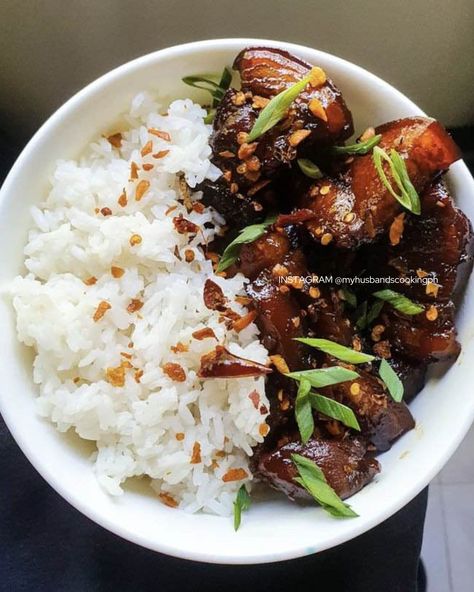 Pork Adobo and Rice with Garlic bits 😋 Adobo Rice Filipino Food, Vegetarian Adobo, Adobo With Rice, Pork Adobo With Coconut Milk, Adobo Picture, Pork Adobo, Adobo, My Husband, Garlic