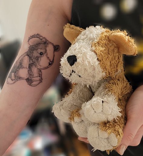 A figure holding a small puppy stuffed animal with a tattoo on other arm of said stuffed animal Stuffed Animal Tattoo, Mockingbird Tattoo, Teddy Photos, Jam Jam, Party Tattoos, Cute Tattoo, Cartoon Character Tattoos, Bear Tattoos, Rabbit Tattoos