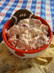 Plain Chicken: Touchdown Taco Dip Touchdown Taco Dip, Taco Dip Easy, Watching Football, Taco Dip, Plain Chicken, Snack Dip, Easy Taco, Mountain Girl, Tailgate Food