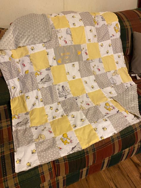 Winnie The Pooh Sewing Projects, Winnie The Pooh Quilt Ideas, Winnie The Pooh Quilt, Pooh Bear Quilt, Winnie The Pooh Baby Quilt, Bear Baby Quilts Sewing Patterns, How To Sew Baby Blanket, Winnie The Pooh Blanket, Classic Pooh Nursery Blankets