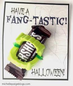 Halloween Printable Cards- Fangtastic Halloween Treats Classroom, Halloween Class Favors, Boo Grams Ideas, Fangtastic Halloween, Prek Halloween, Gift Giving Ideas, Halloween School Treats, Halloween Class Party, Teacher Treats