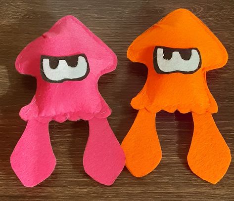 #inklings #splatoon #splatoon2 #splatoon3 Splatoon Sewing Pattern, Inklings Splatoon, Orange And Pink, Splatoon, Drink Sleeves, Things To Buy, Sewing Pattern, Sugar Cookie, Sewing Patterns