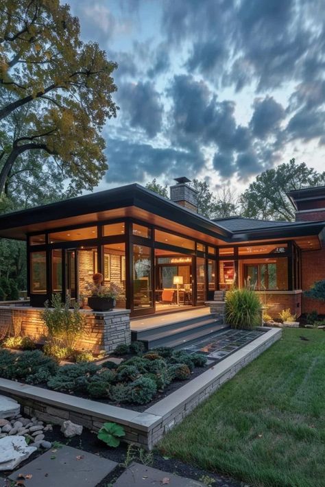 Prairie-style Home, Modern Glass Pavilion Modern Villa House Plans, Frank Loyd Wright Architecture Design, Contemporary Prairie Style Houses, Nw Contemporary Homes, New Build Mid Century Modern, Florida Ranch Style Homes, Prairie Style House Exterior, Modern Prairie Home Interior, Prairie Ranch House