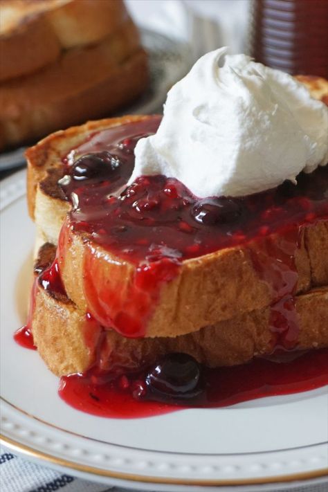 French Toast With Fruit Topping, French Toast With Berry Compote, French Toast Toppings, Perfect French Toast, Homemade Brunch, Classic French Toast, Brioche French Toast, French Toast Sticks, Compote Recipe