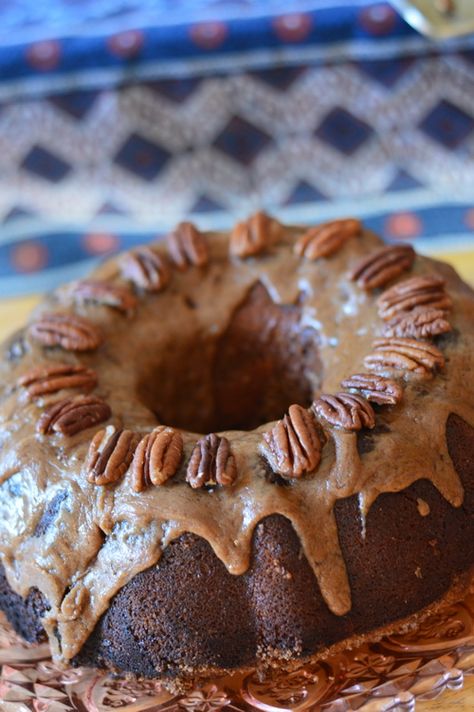 Butternut Spice Bundt Cake to Bless Your friends -- JoybileeFarm Hummingbird Bundt Cake, Spice Bundt Cake, Sewn Projects, Jam Cake, Southern Cake, Bundt Cakes Recipes, Bundt Cakes, Savoury Cake, Cake Ingredients