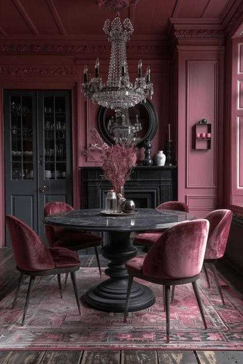 mauve dining room with mauve velvet chairs around a black round table Mauve Living Room, Color Drenching, Purple Dining Room, Dark Dining Room, Red Dining Room, Dark Home Decor, Dining Room Light Fixtures, Style Deco, Decoration Inspiration