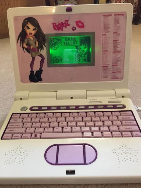 Bratz Computer, Bratz Laptop, Y2k Laptop, Ingrid Michaelson, 2000s Girl, Childhood Memories 2000, 2000s Nostalgia, Cute Room Decor, Game Boy Advance Sp